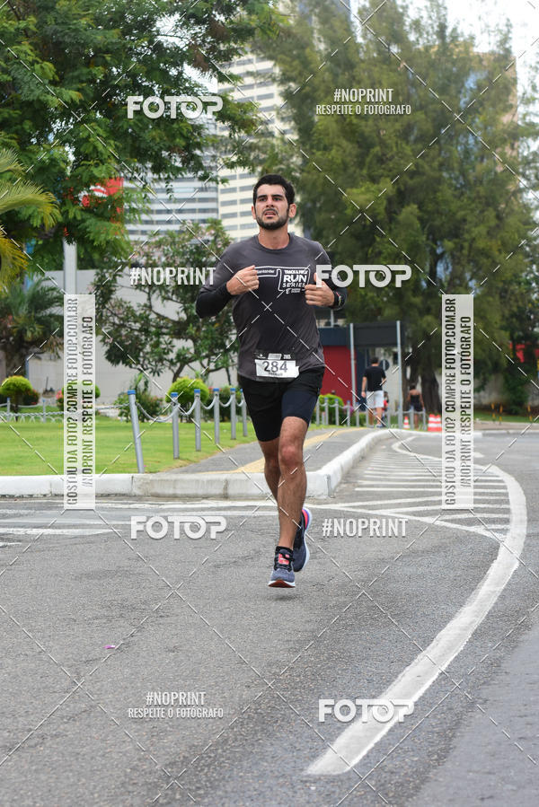 Buy your photos of the eventSantander Track&Field Run Series - Shopping da Bahia on Fotop