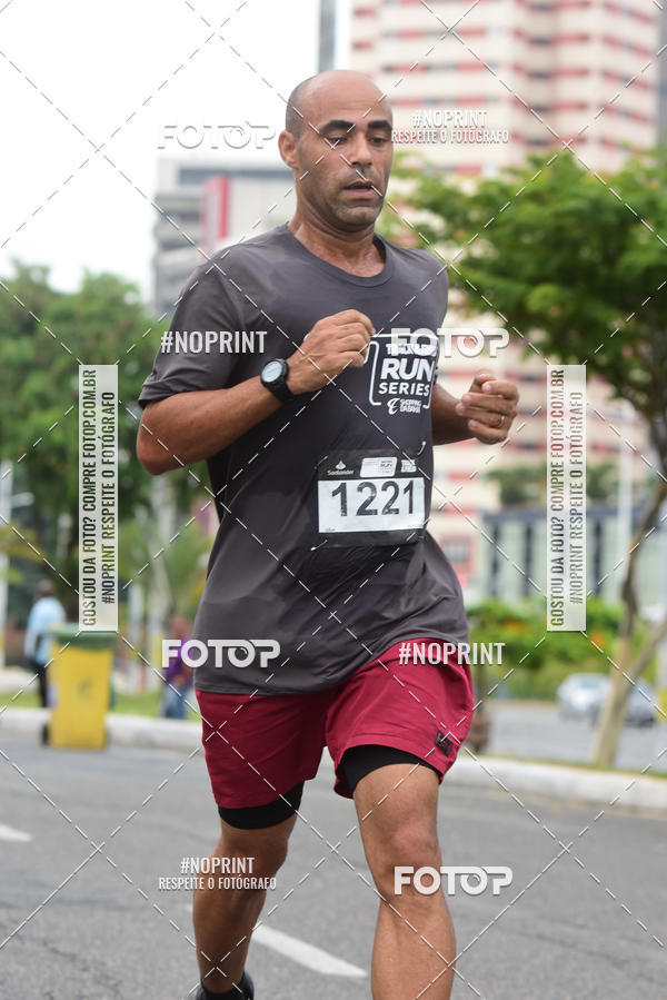 Buy your photos of the eventSantander Track&Field Run Series - Shopping da Bahia on Fotop