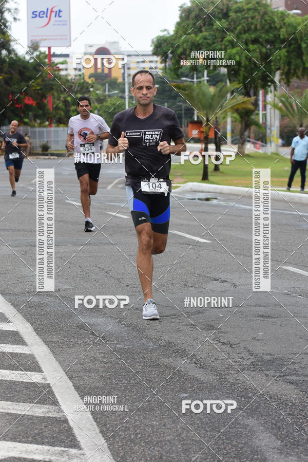 Buy your photos of the eventSantander Track&Field Run Series - Shopping da Bahia on Fotop
