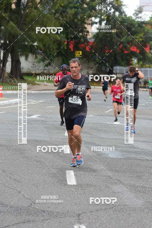Buy your photos of the eventSantander Track&Field Run Series - Shopping da Bahia on Fotop