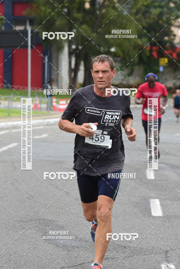 Buy your photos of the eventSantander Track&Field Run Series - Shopping da Bahia on Fotop