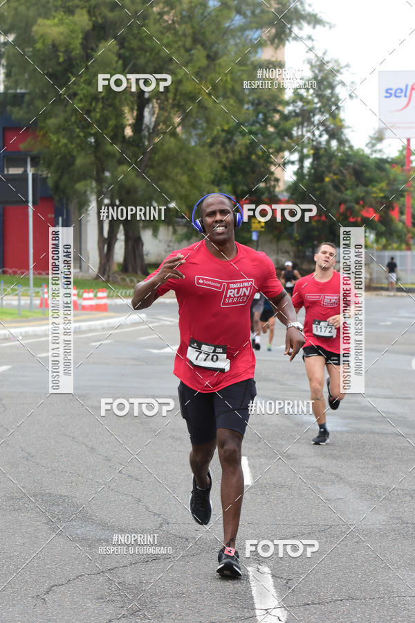 Buy your photos of the eventSantander Track&Field Run Series - Shopping da Bahia on Fotop