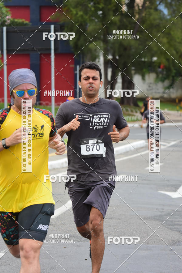 Acquista le foto dell'eventoSantander Track&Field Run Series - Shopping da Bahia in Fotop