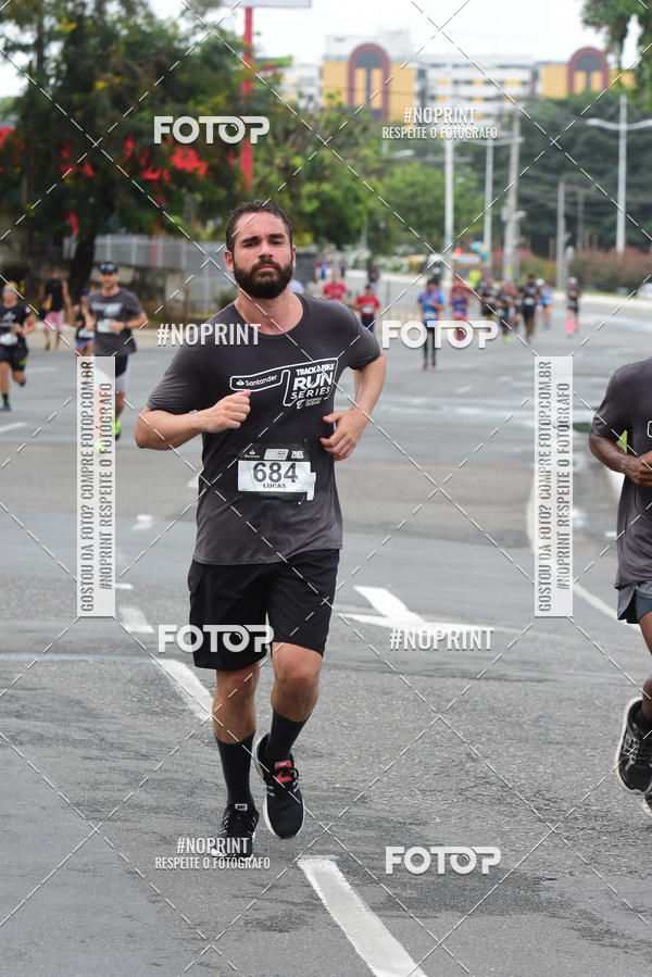 Acquista le foto dell'eventoSantander Track&Field Run Series - Shopping da Bahia in Fotop