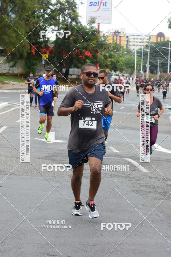 Buy your photos of the eventSantander Track&Field Run Series - Shopping da Bahia on Fotop