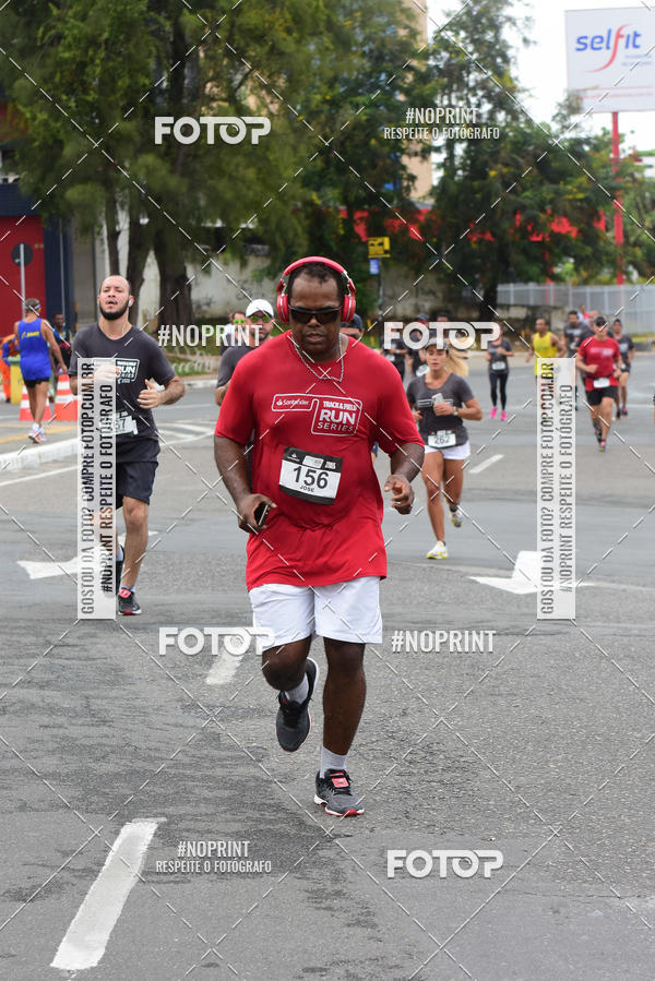 Buy your photos of the eventSantander Track&Field Run Series - Shopping da Bahia on Fotop