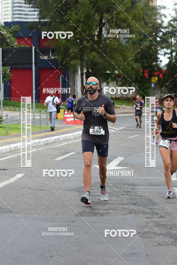 Acquista le foto dell'eventoSantander Track&Field Run Series - Shopping da Bahia in Fotop