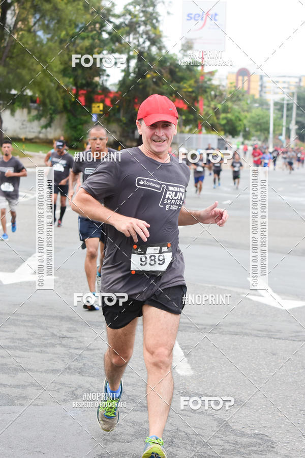 Buy your photos of the eventSantander Track&Field Run Series - Shopping da Bahia on Fotop