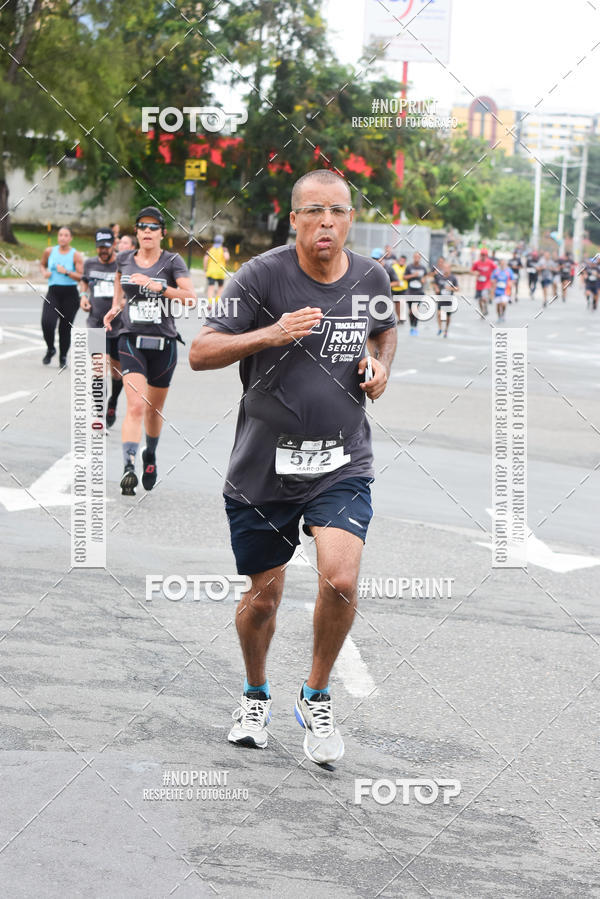Buy your photos of the eventSantander Track&Field Run Series - Shopping da Bahia on Fotop