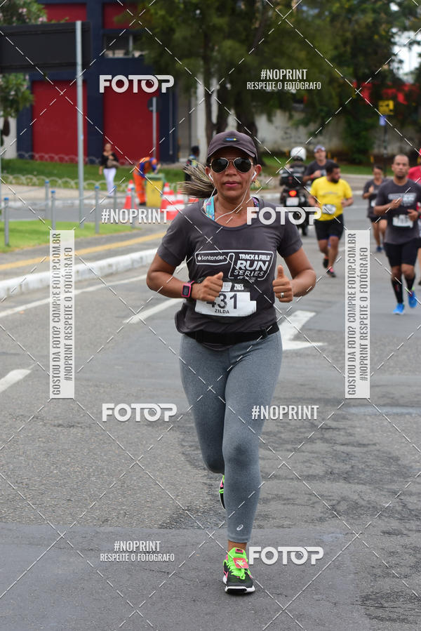 Buy your photos of the eventSantander Track&Field Run Series - Shopping da Bahia on Fotop