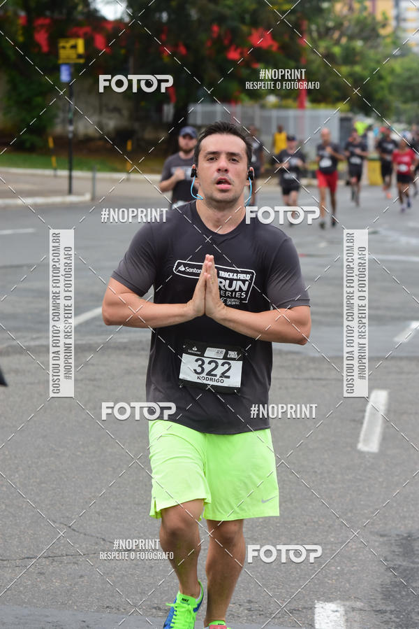 Buy your photos of the eventSantander Track&Field Run Series - Shopping da Bahia on Fotop