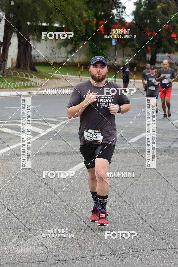 Buy your photos of the eventSantander Track&Field Run Series - Shopping da Bahia on Fotop