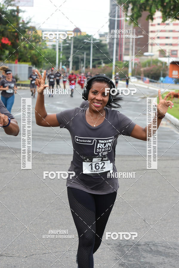 Buy your photos of the eventSantander Track&Field Run Series - Shopping da Bahia on Fotop