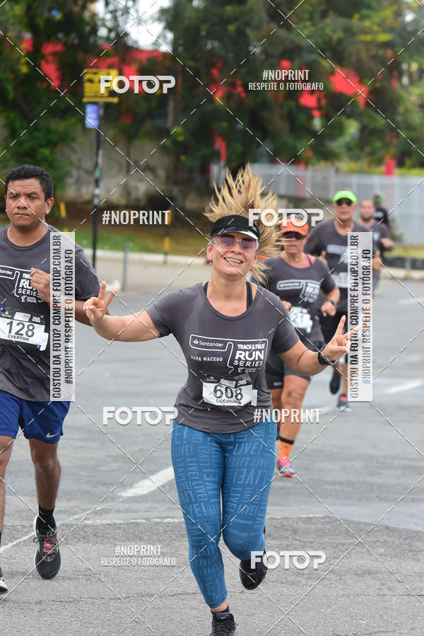 Buy your photos of the eventSantander Track&Field Run Series - Shopping da Bahia on Fotop