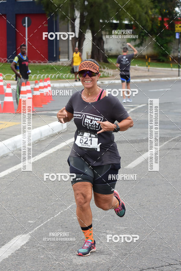 Buy your photos of the eventSantander Track&Field Run Series - Shopping da Bahia on Fotop