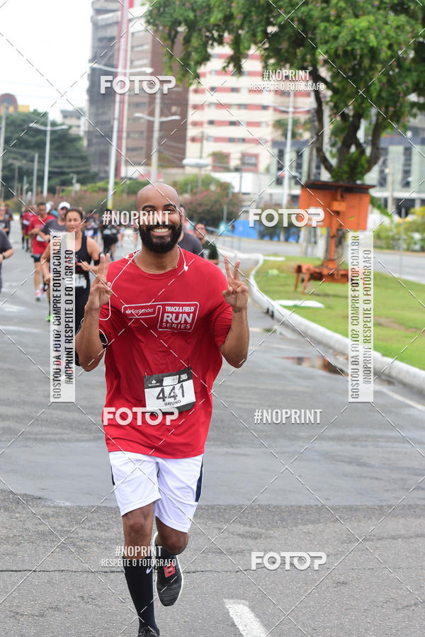 Buy your photos of the eventSantander Track&Field Run Series - Shopping da Bahia on Fotop