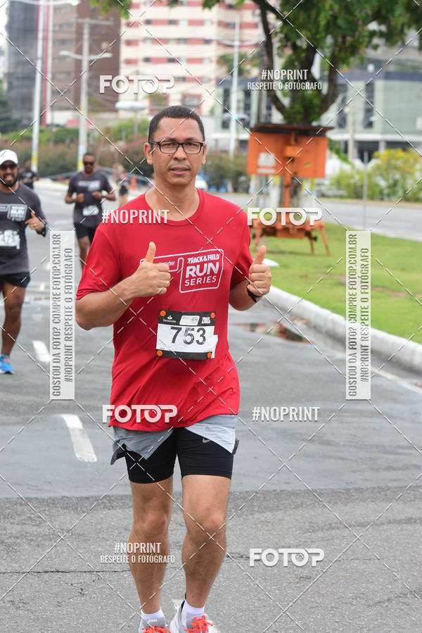 Buy your photos of the eventSantander Track&Field Run Series - Shopping da Bahia on Fotop