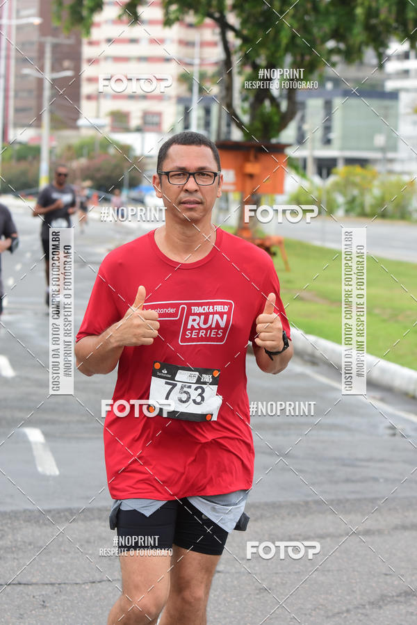 Buy your photos of the eventSantander Track&Field Run Series - Shopping da Bahia on Fotop