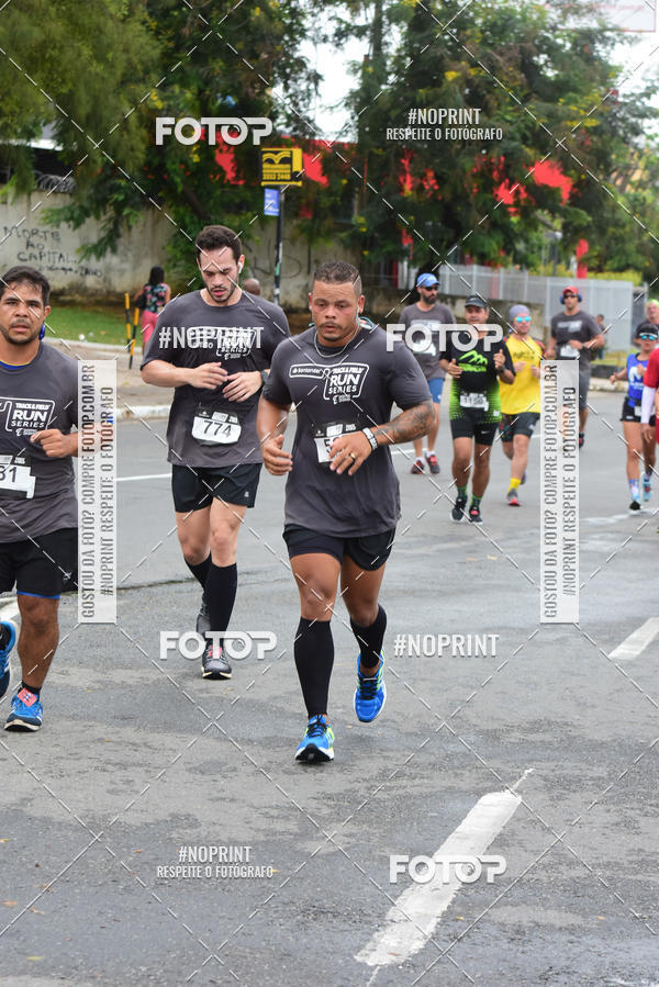 Buy your photos of the eventSantander Track&Field Run Series - Shopping da Bahia on Fotop