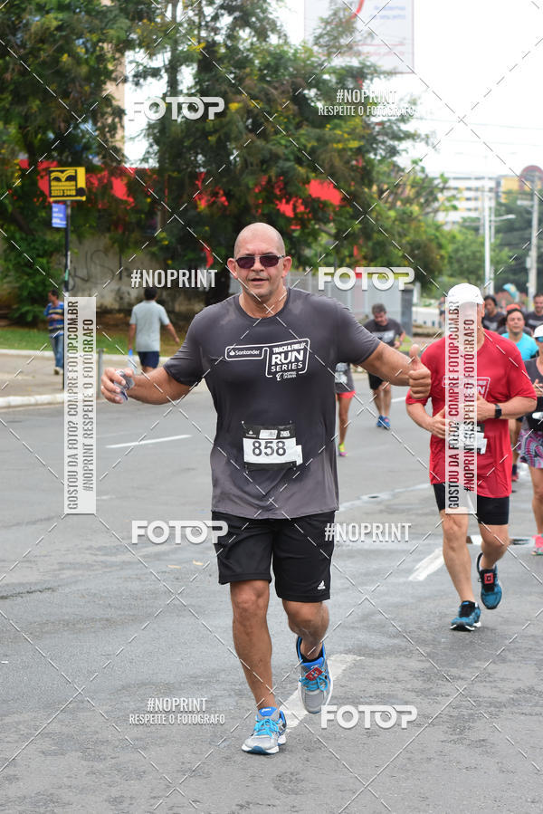 Buy your photos of the eventSantander Track&Field Run Series - Shopping da Bahia on Fotop