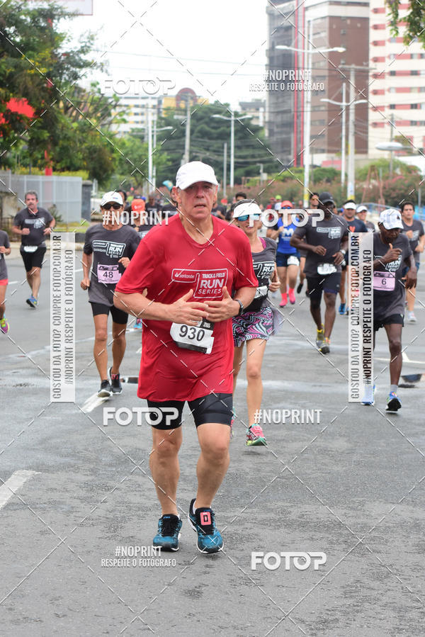 Buy your photos of the eventSantander Track&Field Run Series - Shopping da Bahia on Fotop
