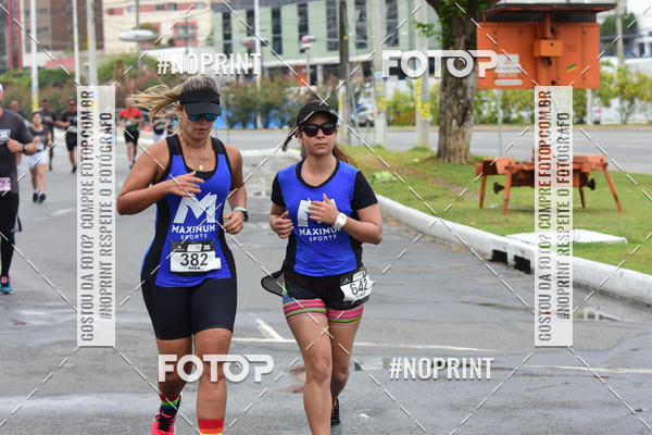Buy your photos of the eventSantander Track&Field Run Series - Shopping da Bahia on Fotop