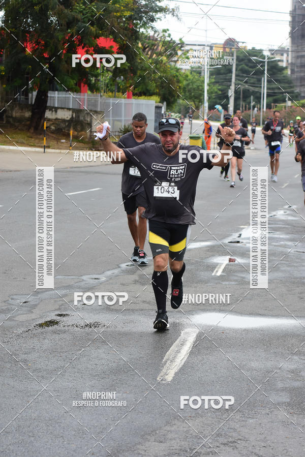 Buy your photos of the eventSantander Track&Field Run Series - Shopping da Bahia on Fotop