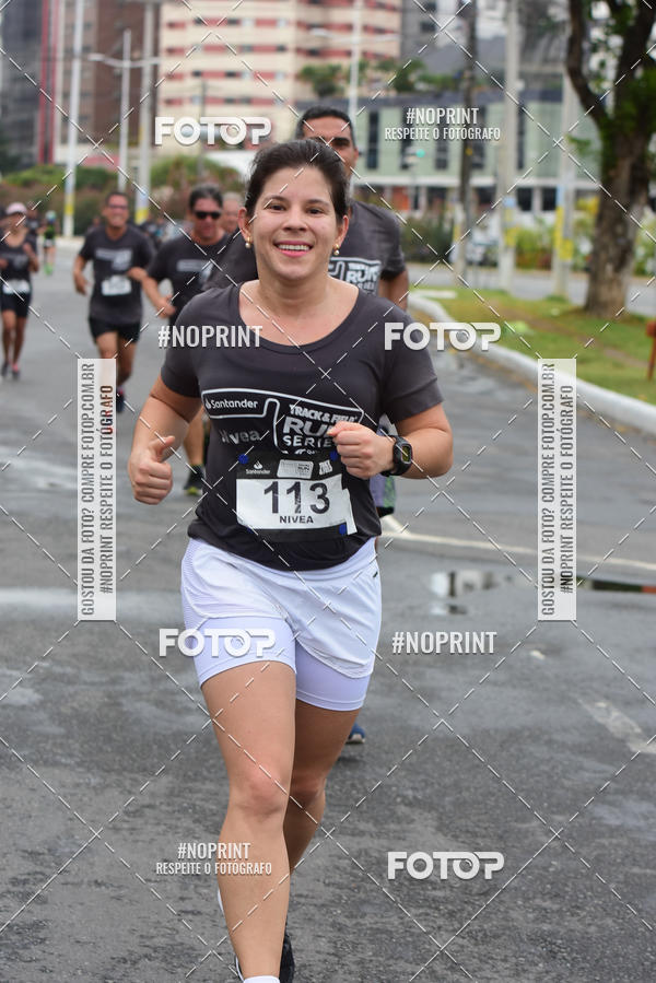 Acquista le foto dell'eventoSantander Track&Field Run Series - Shopping da Bahia in Fotop