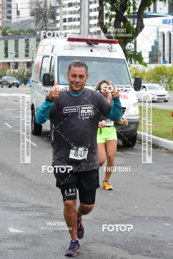 Acquista le foto dell'eventoSantander Track&Field Run Series - Shopping da Bahia in Fotop