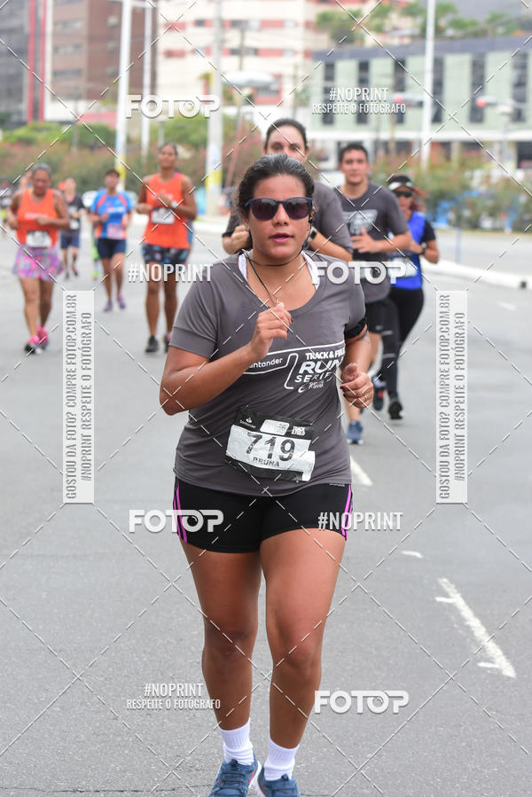 Acquista le foto dell'eventoSantander Track&Field Run Series - Shopping da Bahia in Fotop