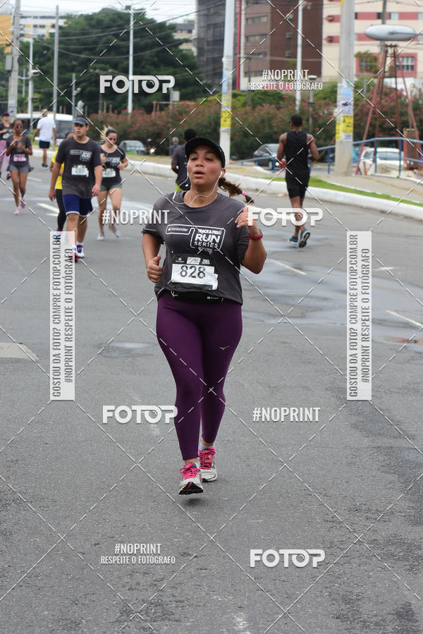 Acquista le foto dell'eventoSantander Track&Field Run Series - Shopping da Bahia in Fotop