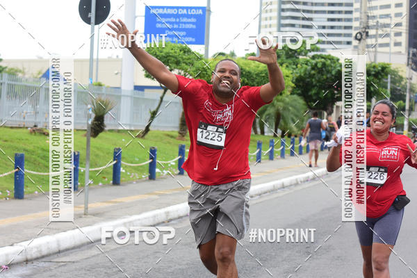 Acquista le foto dell'eventoSantander Track&Field Run Series - Shopping da Bahia in Fotop
