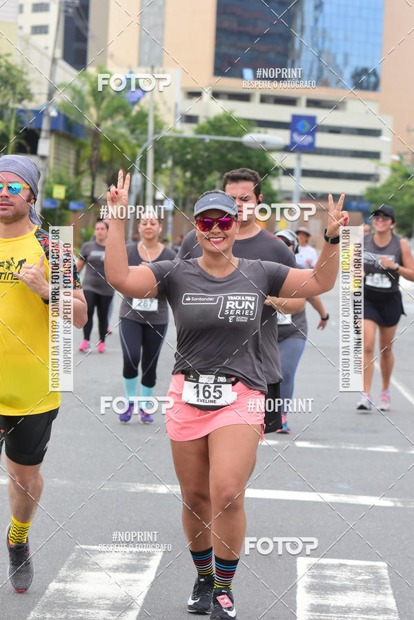 Acquista le foto dell'eventoSantander Track&Field Run Series - Shopping da Bahia in Fotop