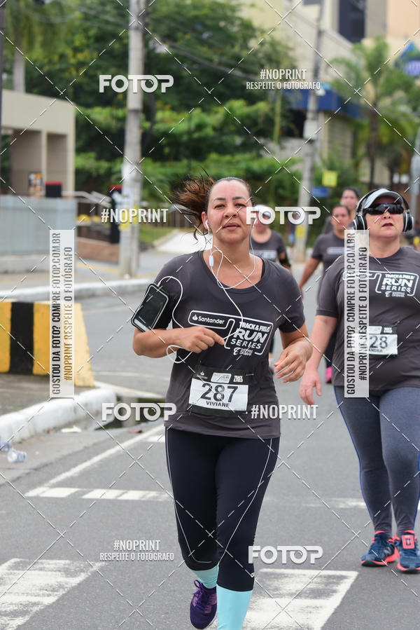 Acquista le foto dell'eventoSantander Track&Field Run Series - Shopping da Bahia in Fotop