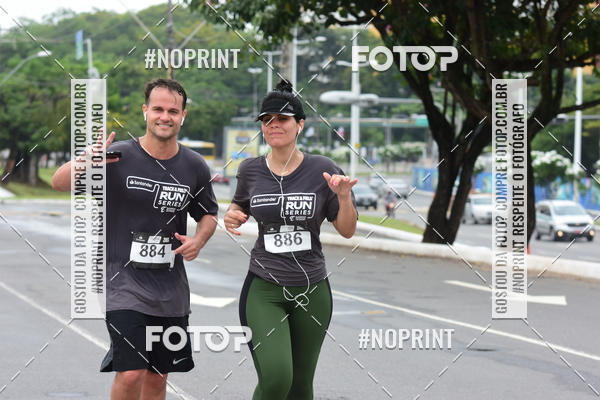 Buy your photos of the eventSantander Track&Field Run Series - Shopping da Bahia on Fotop