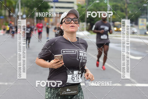 Buy your photos of the eventSantander Track&Field Run Series - Shopping da Bahia on Fotop