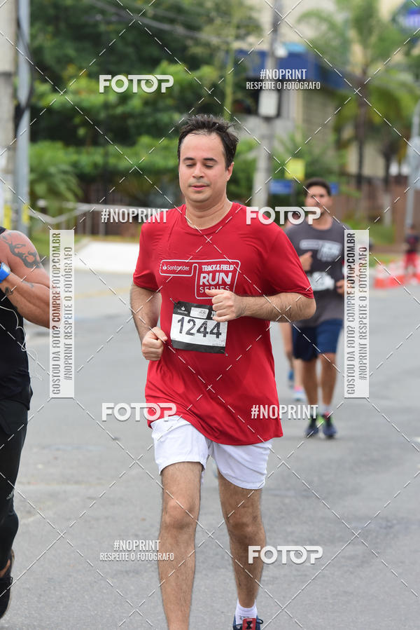 Acquista le foto dell'eventoSantander Track&Field Run Series - Shopping da Bahia in Fotop