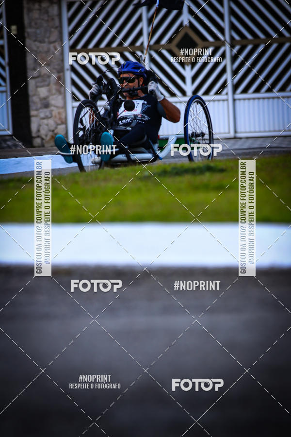 Buy your photos of the eventguia 13K Praia Grande on Fotop
