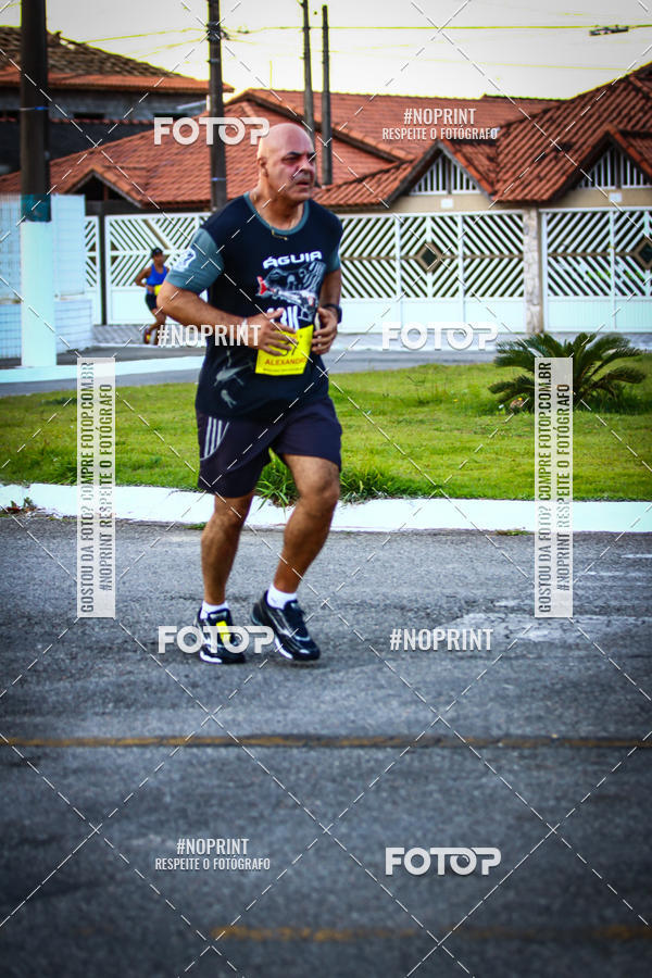 Buy your photos of the eventguia 13K Praia Grande on Fotop