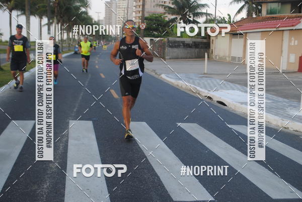 Buy your photos of the eventguia 13K Praia Grande on Fotop