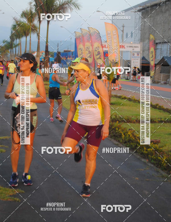 Buy your photos of the eventguia 13K Praia Grande on Fotop