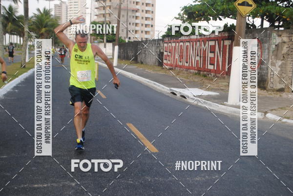 Buy your photos of the eventguia 13K Praia Grande on Fotop