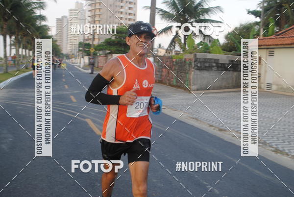Buy your photos of the eventguia 13K Praia Grande on Fotop