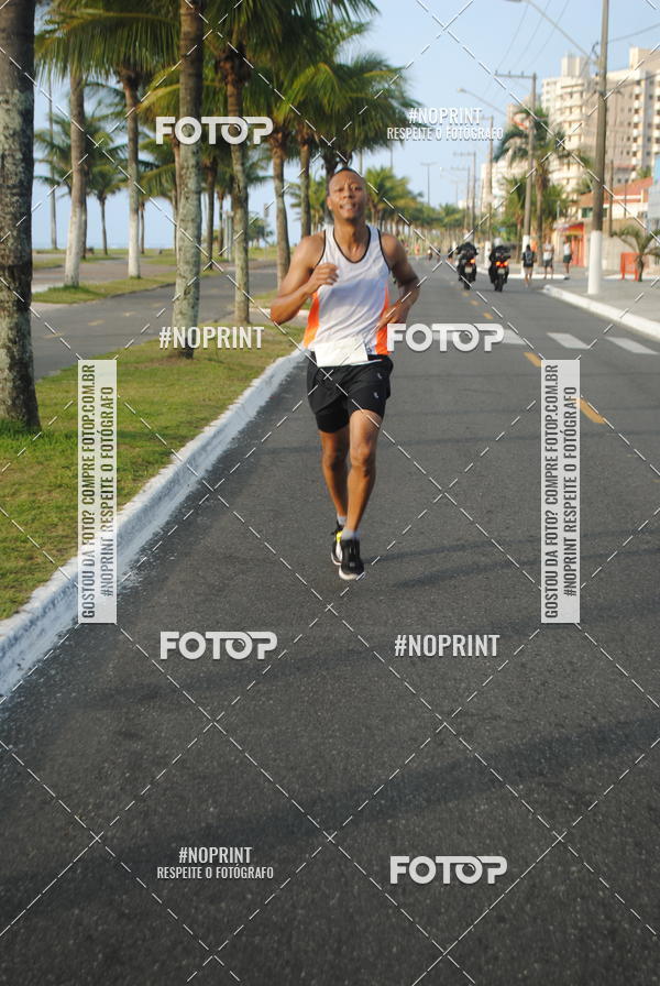 Buy your photos of the eventguia 13K Praia Grande on Fotop