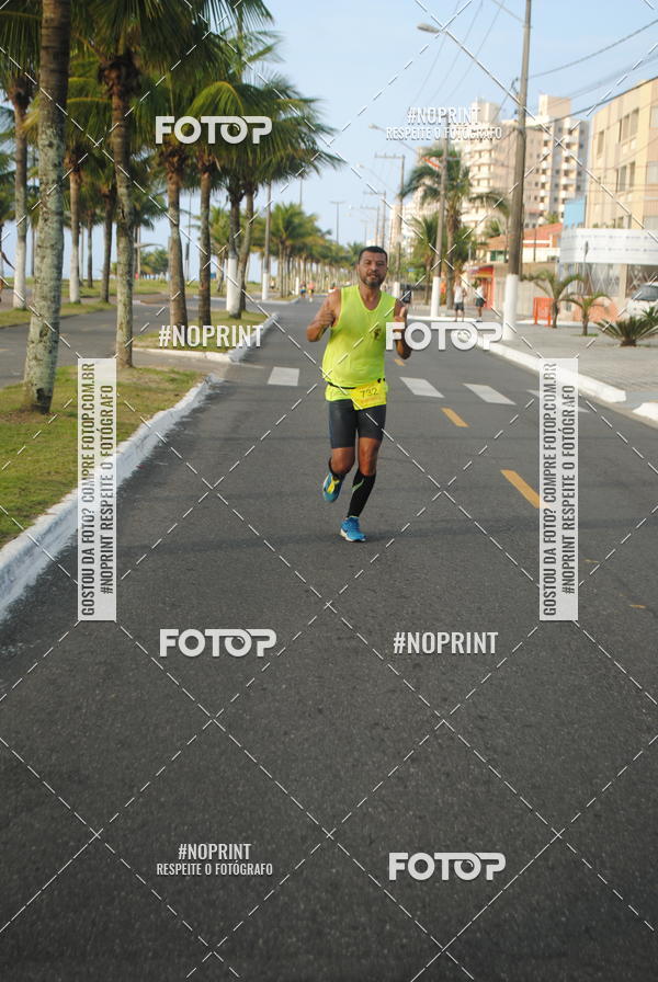 Buy your photos of the eventguia 13K Praia Grande on Fotop