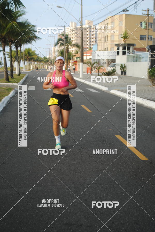 Buy your photos of the eventguia 13K Praia Grande on Fotop