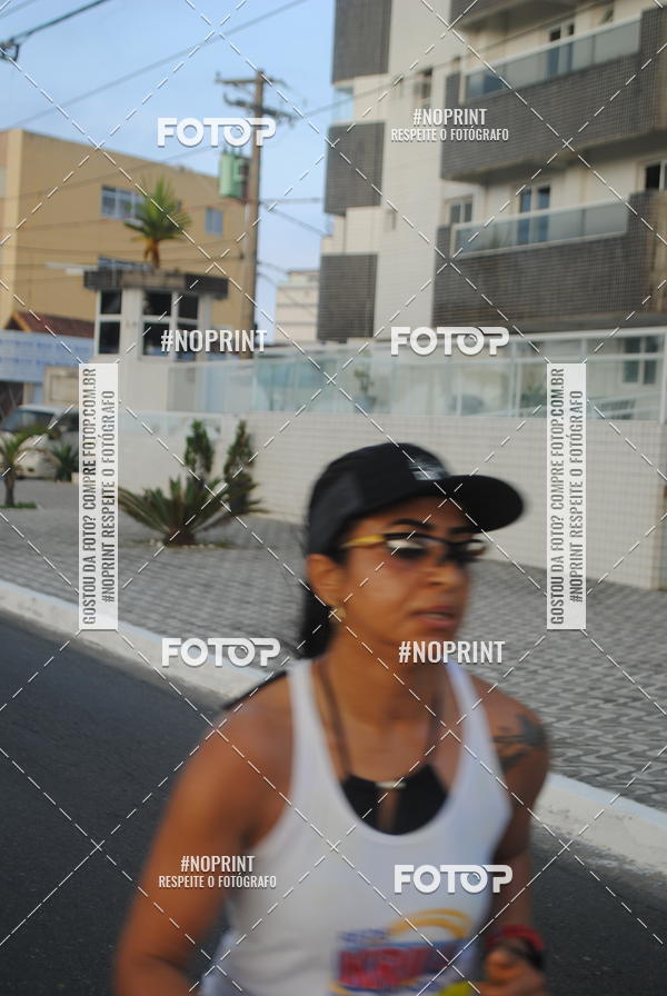 Buy your photos of the eventguia 13K Praia Grande on Fotop