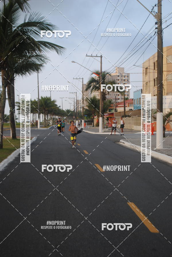 Buy your photos of the eventguia 13K Praia Grande on Fotop