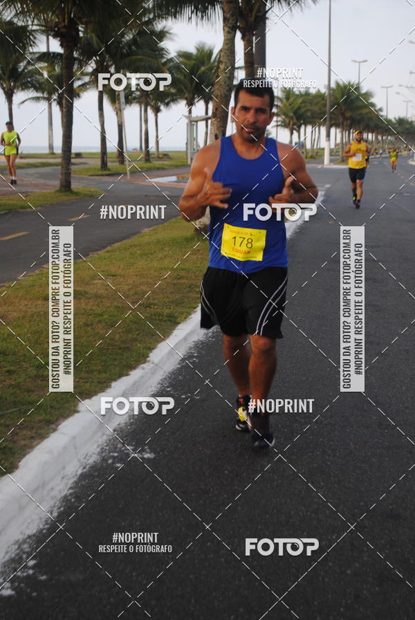 Buy your photos of the eventguia 13K Praia Grande on Fotop