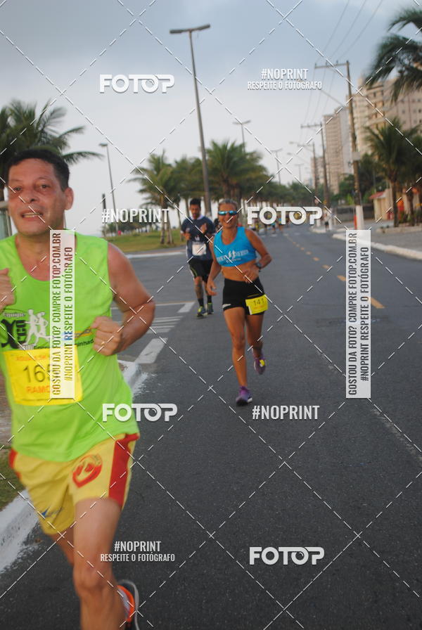 Buy your photos of the eventguia 13K Praia Grande on Fotop